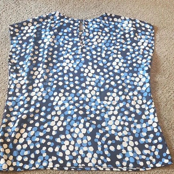 Halogen - Picture 7 of 8